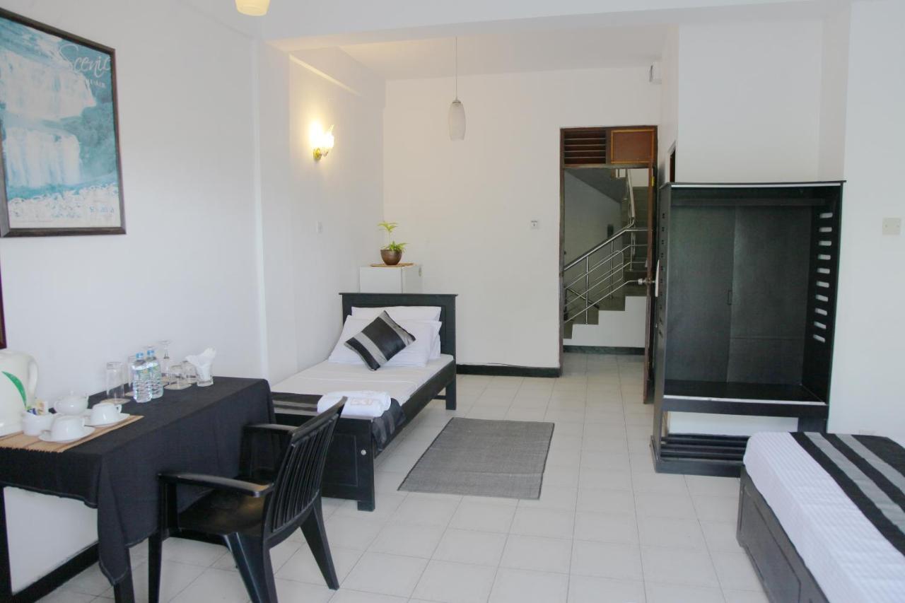 Hotel Nathaliya Katunayaka Ngoại thất bức ảnh