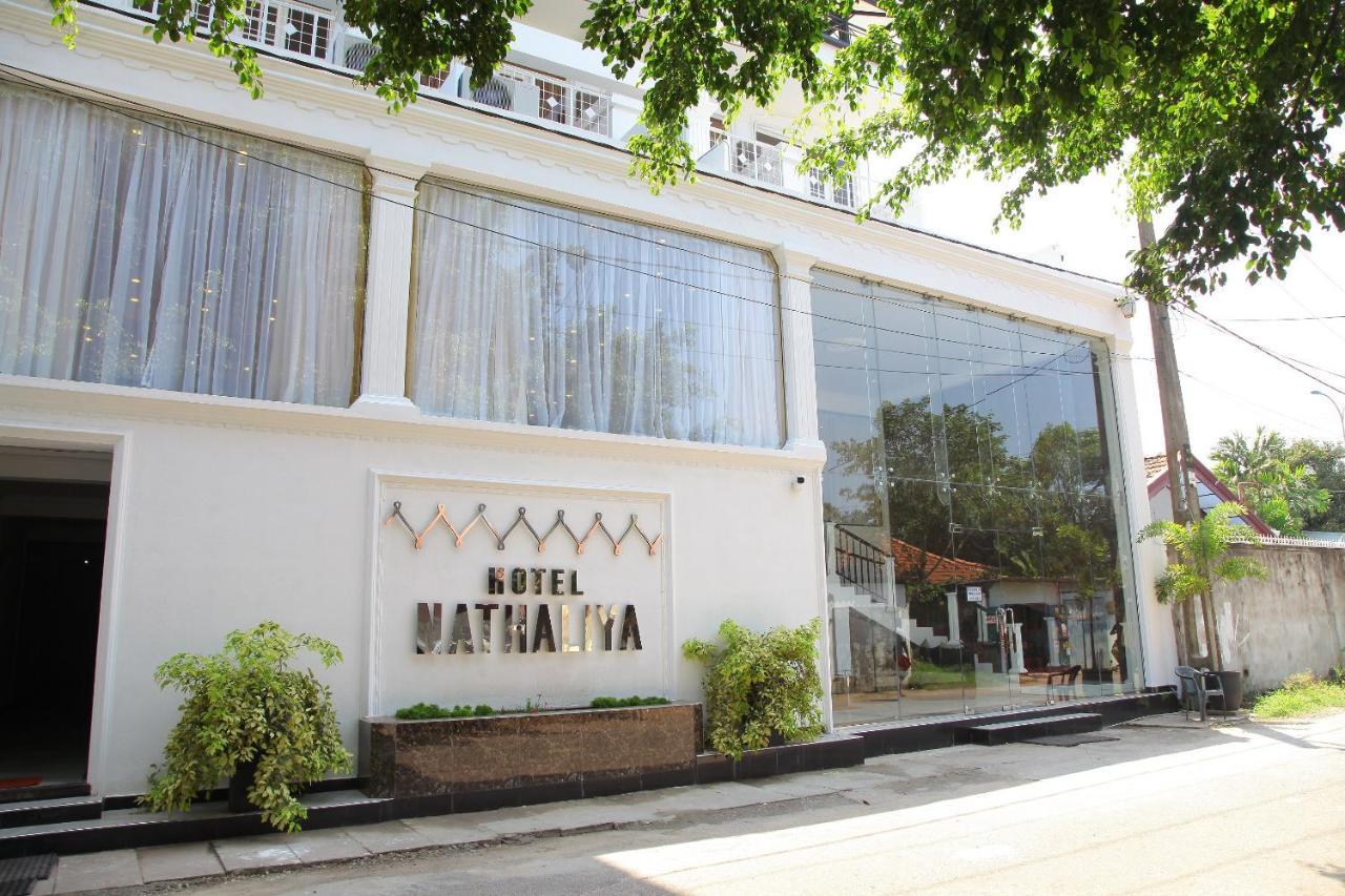 Hotel Nathaliya Katunayaka Ngoại thất bức ảnh