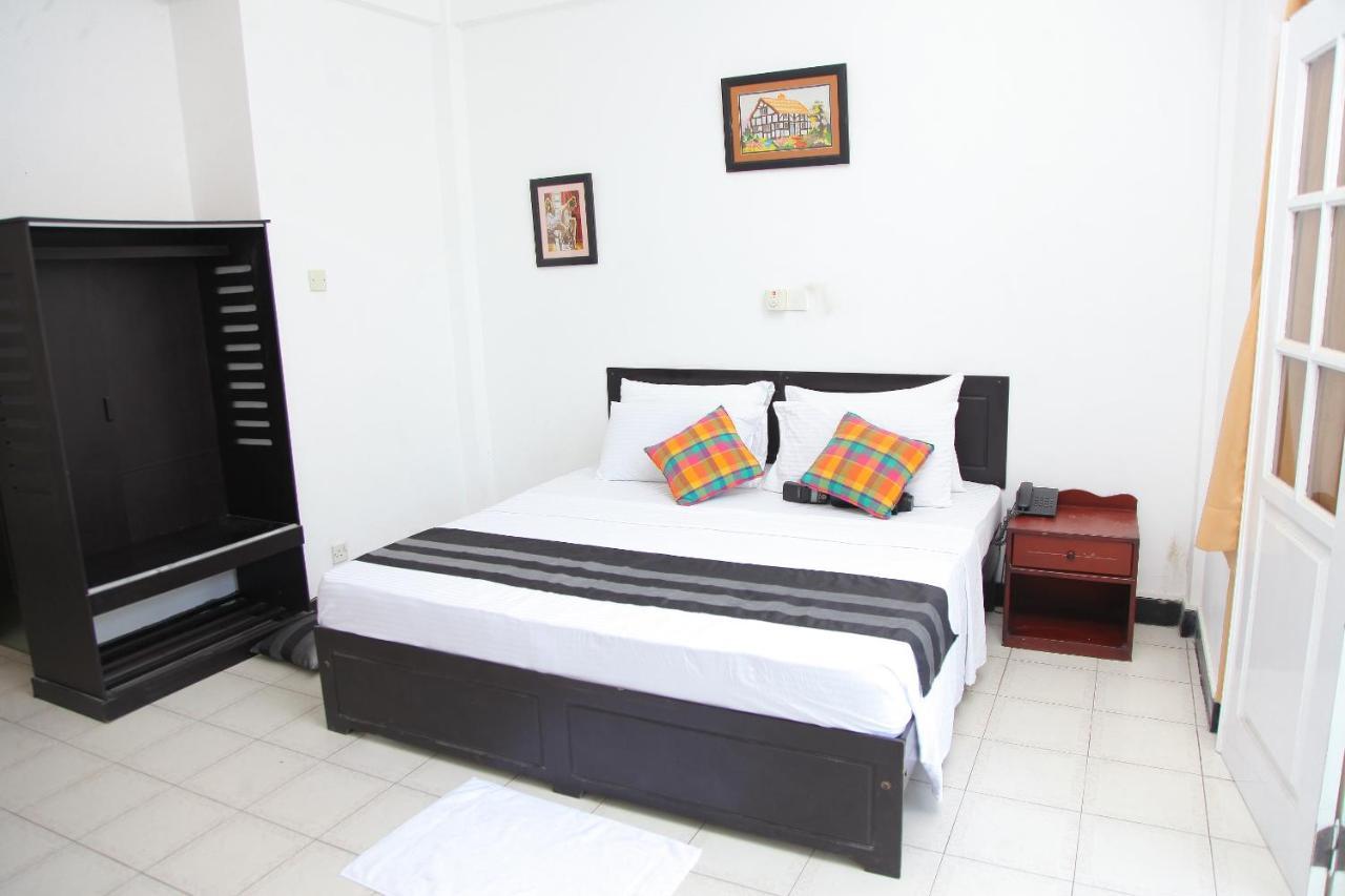 Hotel Nathaliya Katunayaka Ngoại thất bức ảnh