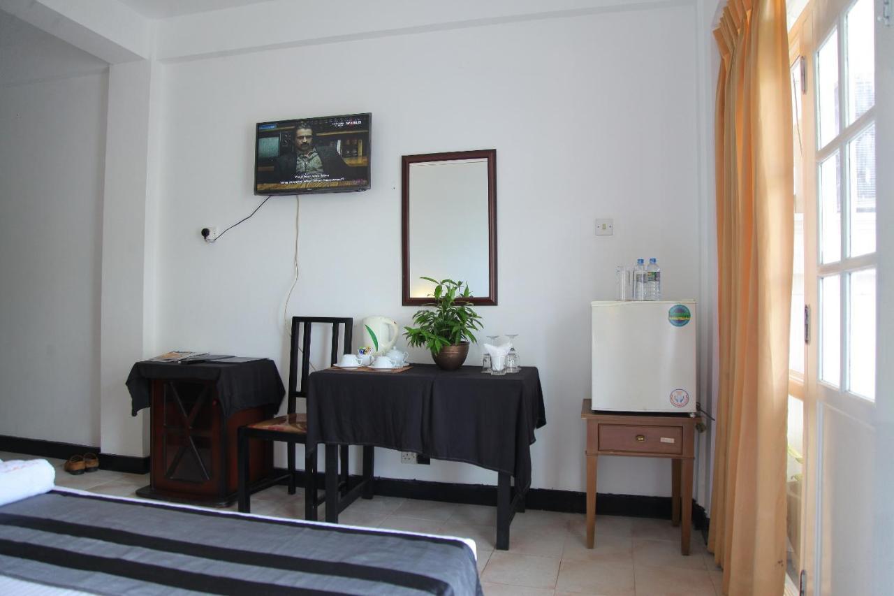 Hotel Nathaliya Katunayaka Ngoại thất bức ảnh