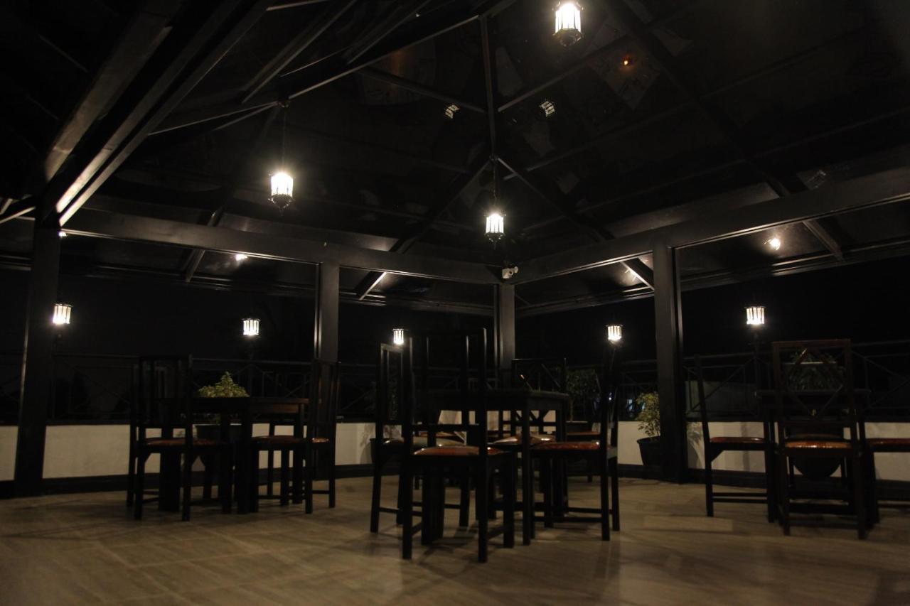 Hotel Nathaliya Katunayaka Ngoại thất bức ảnh