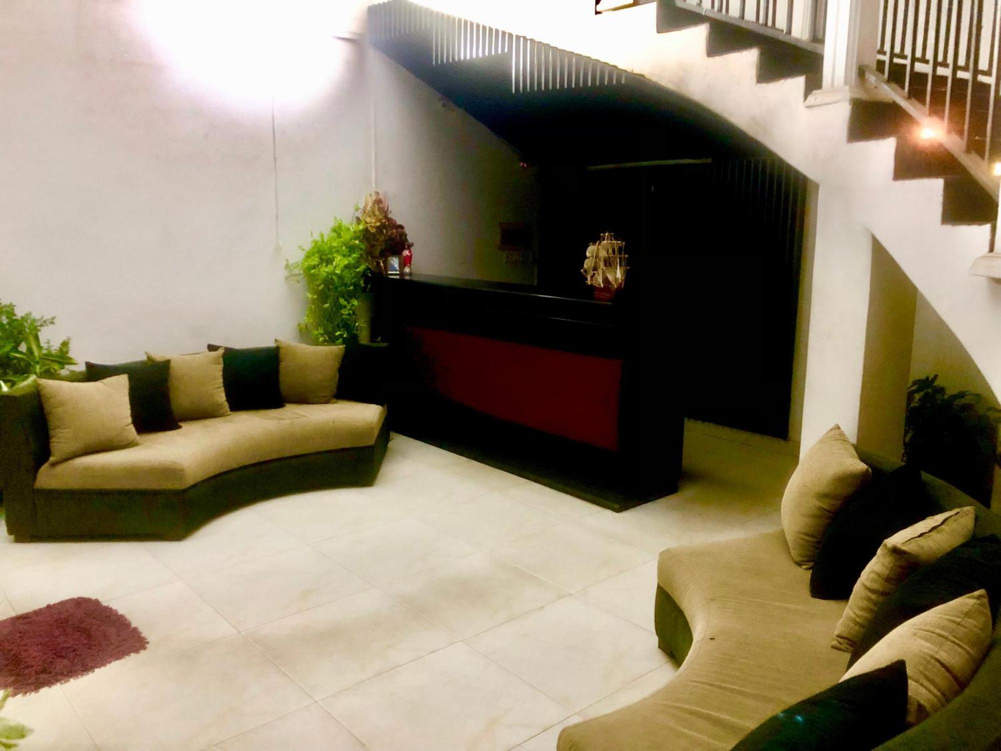 Hotel Nathaliya Katunayaka Ngoại thất bức ảnh