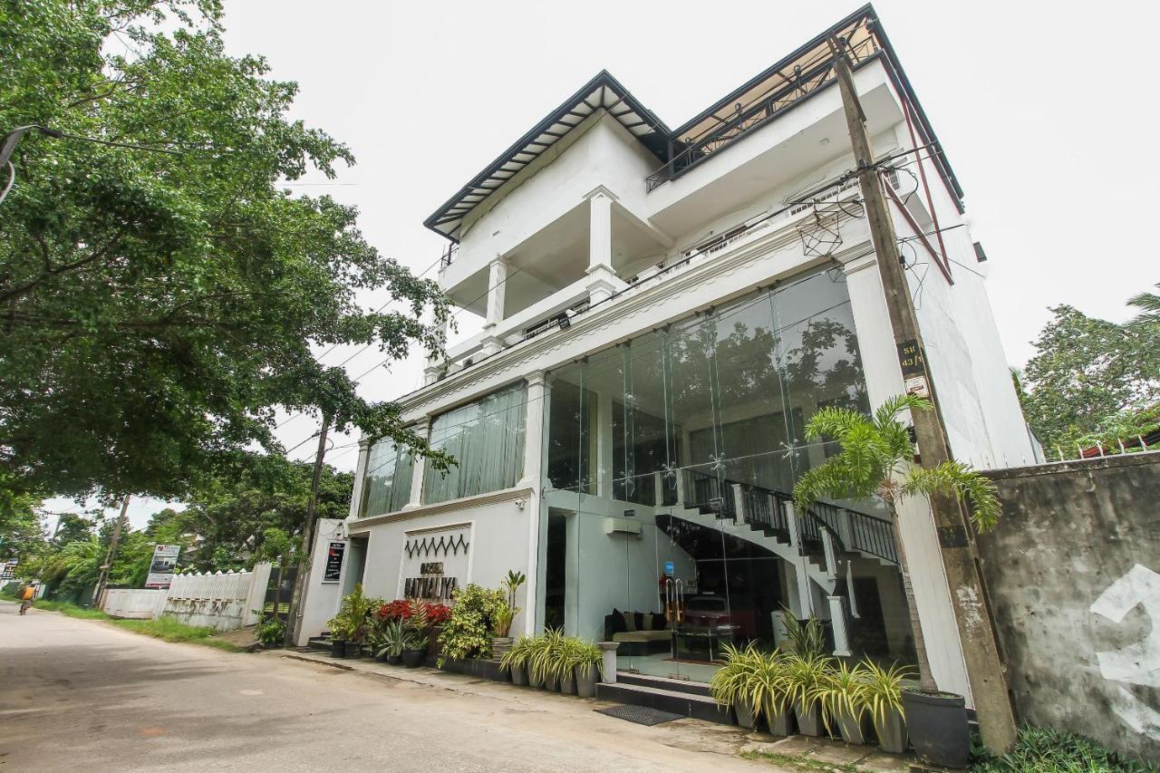 Hotel Nathaliya Katunayaka Ngoại thất bức ảnh